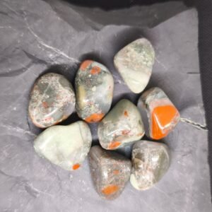 Heliotropas (Kraujo akmuo)